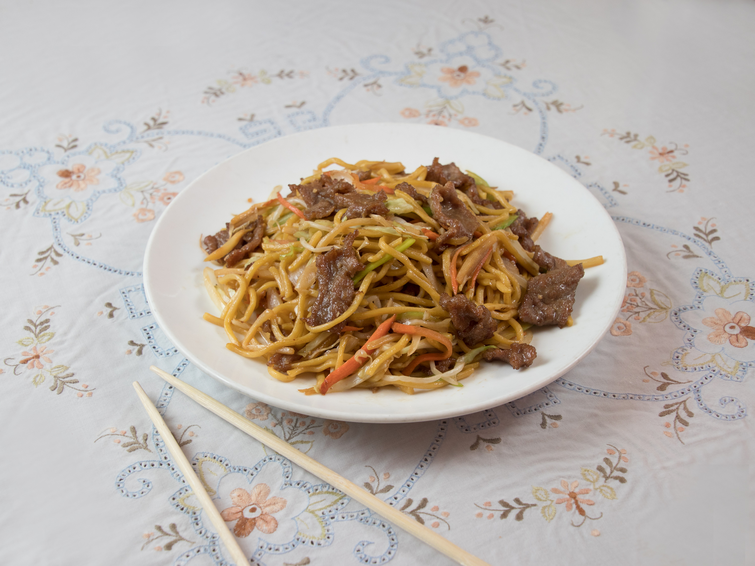Order Beef Lo Mein food online from Big Joy Chinese Restaurant store, Stone Mountain on bringmethat.com