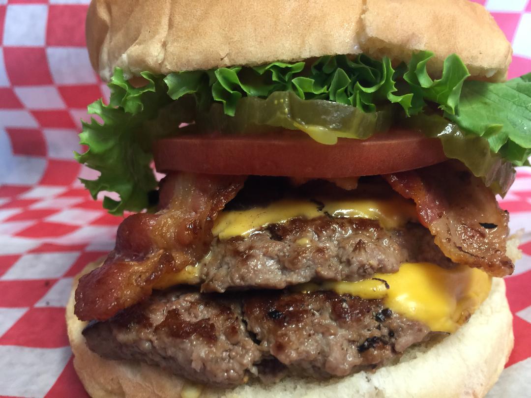 Order Cattleman Burger with Bacon food online from Kelly Family Farms Burger Stand store, Lucas on bringmethat.com