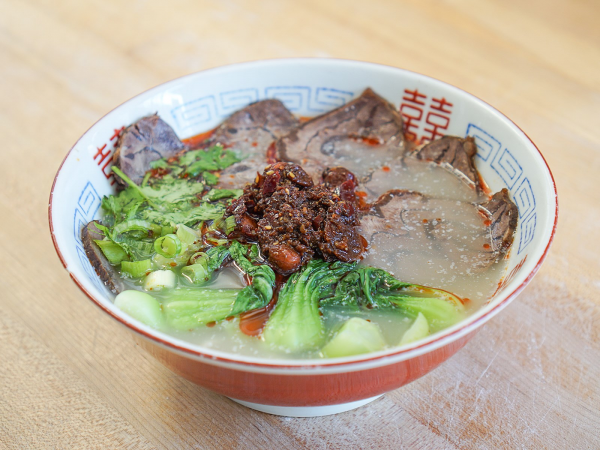 Order Spicy Beef Ramen Soup food online from Kung fu little steamed buns ramen store, New York on bringmethat.com