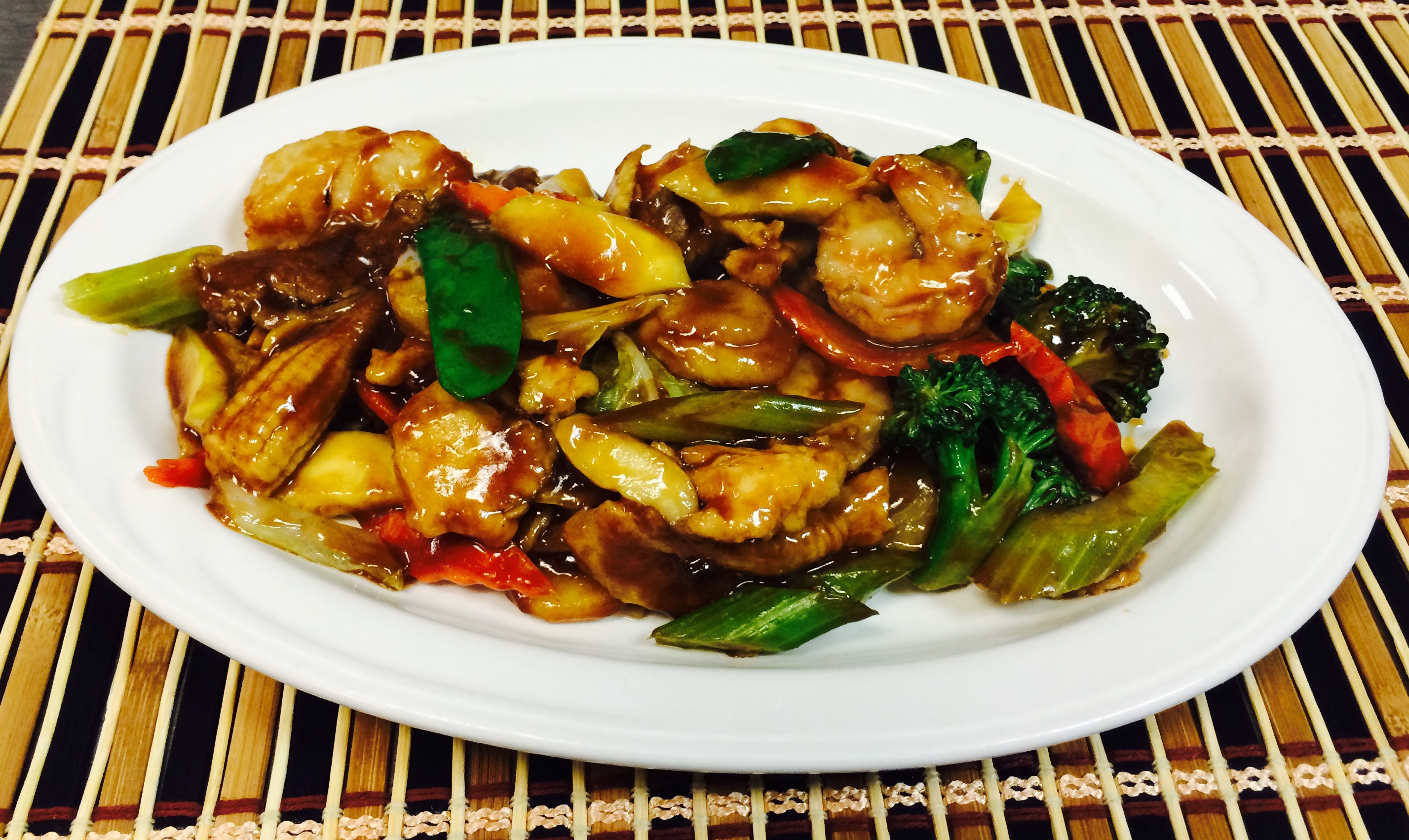 Order 4 Season food online from Moon China Bistro store, Chandler on bringmethat.com