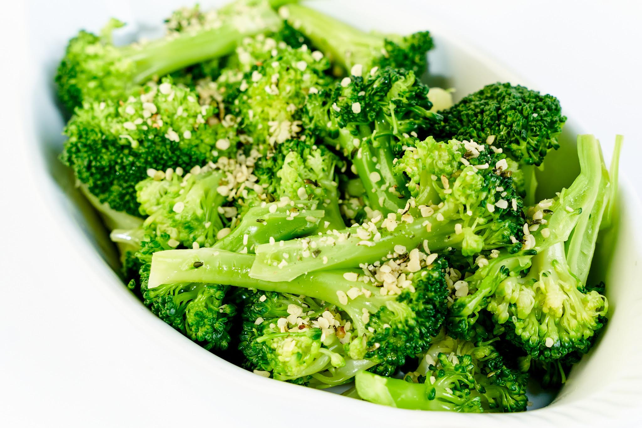 Order Side of Steamed Broccoli with Hemp Hearts food online from Bronze Cafe store, Las Vegas on bringmethat.com