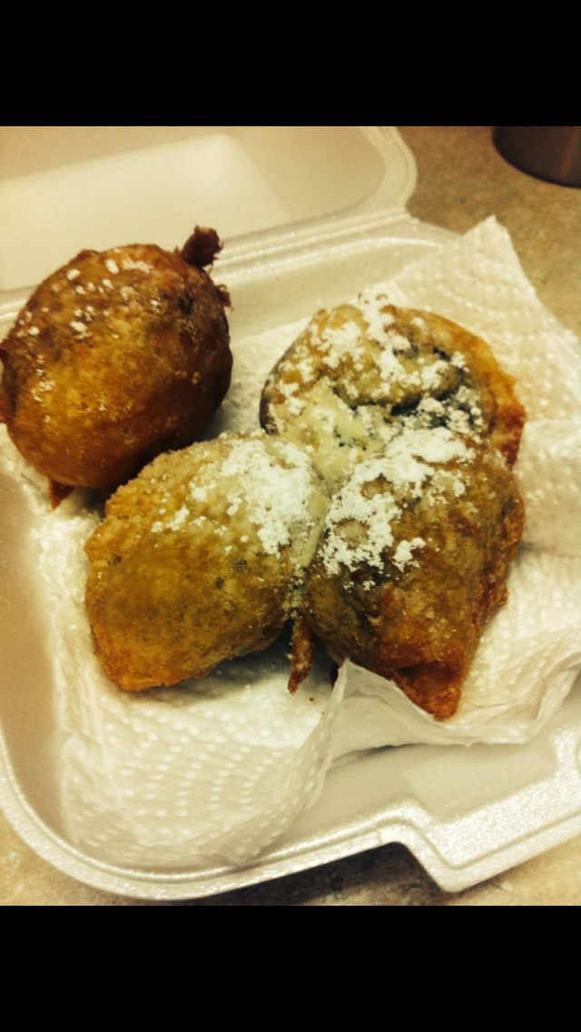 Order Deep Fried Oreos food online from Downtown Dawg store, Easton on bringmethat.com