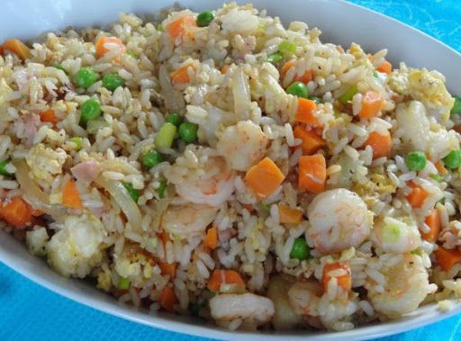 Order 41. Young Chow Fried Rice food online from Chen's Yummy House store, Dumont on bringmethat.com
