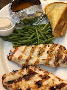 Order Chicken Platter food online from Parkside Sports Grille store, Newton Grove on bringmethat.com