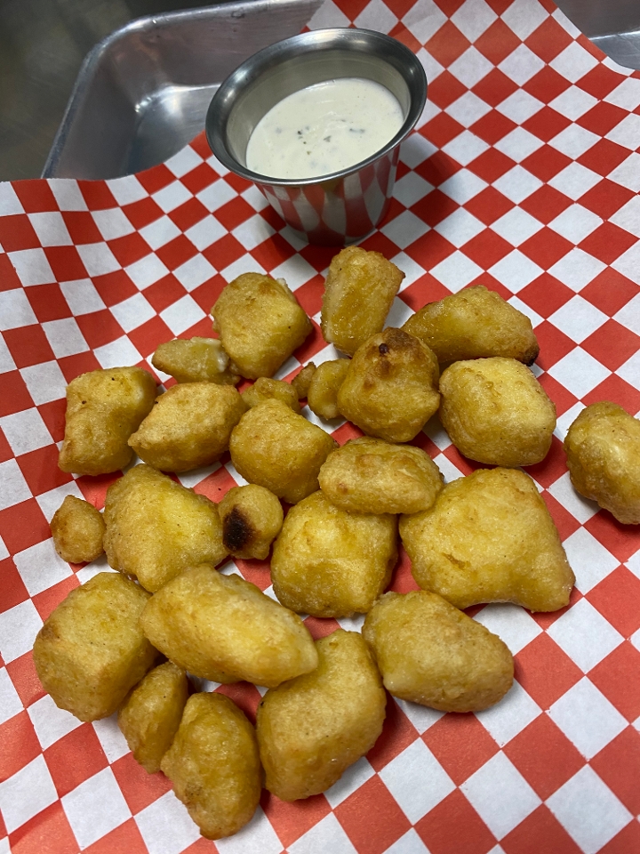 Order 12 Piece Cheese Curds food online from Grumpy Tom Pizza store, San Jacinto on bringmethat.com