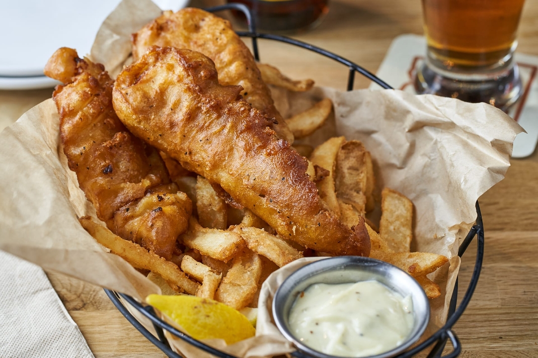 Order Pub Fish & Chips food online from Four Peaks Brewing Company store, Tempe on bringmethat.com