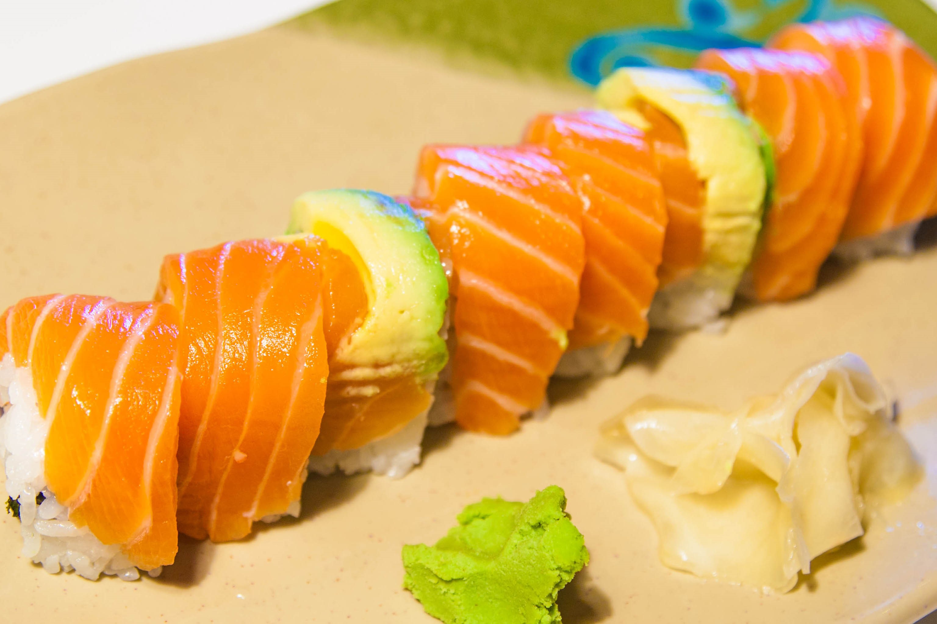 Order Golden Salmon Roll food online from Shirasoni Japanese Restaurant store, Alameda on bringmethat.com