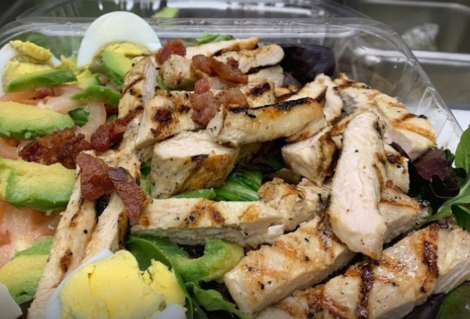 Order Crispy Chicken Salad food online from Lucianis Pizzeria & Grill store, Fort Washington on bringmethat.com