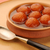 Order Gulab Jamun (4pc) food online from Hyderabad Express Indian Bistro store, Quincy on bringmethat.com