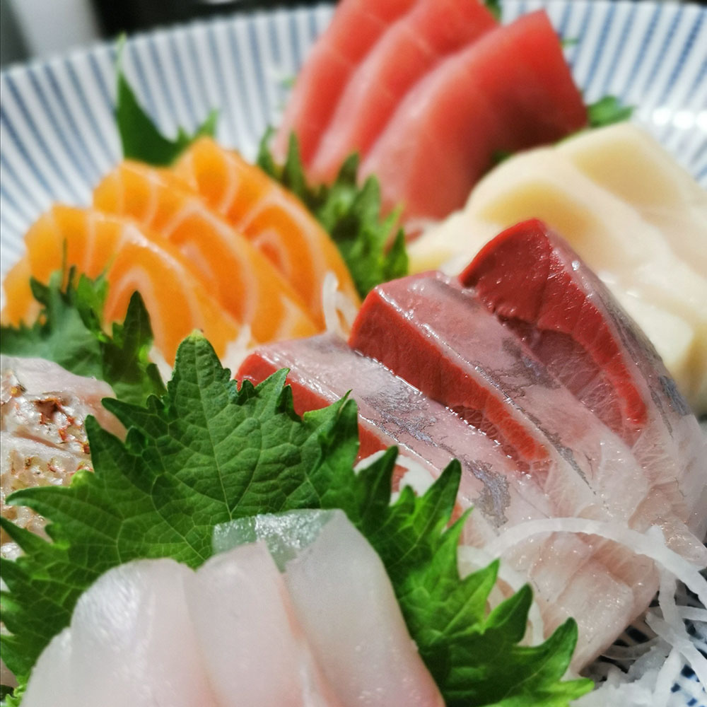Order Sashimi Deluxe Entree food online from Osaka store, Brooklyn on bringmethat.com