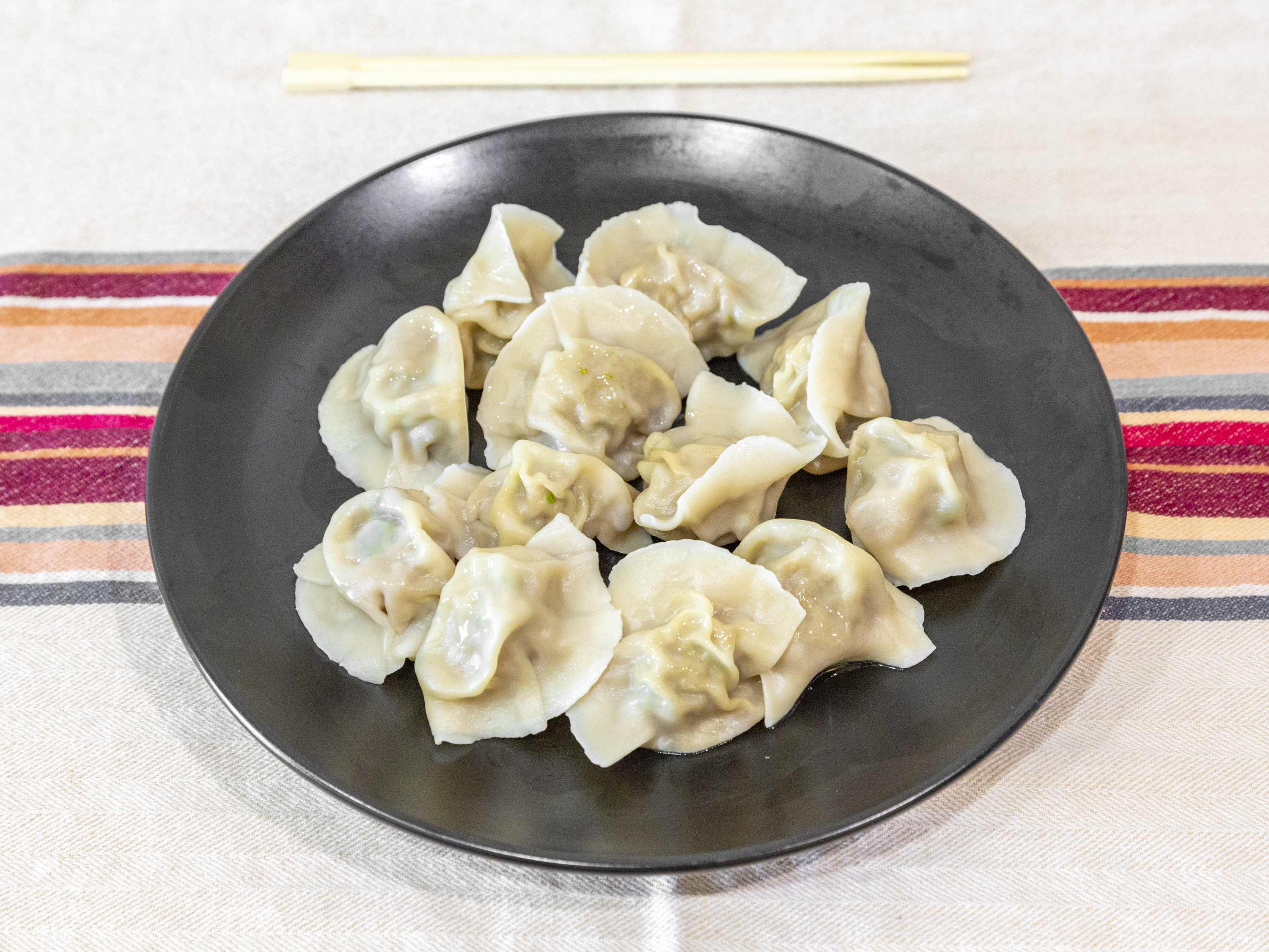 Order Beef with Onion 牛肉洋蔥 food online from Bao Dumplings & Bao Tea 寶餃寶茶 store, Hazlet on bringmethat.com