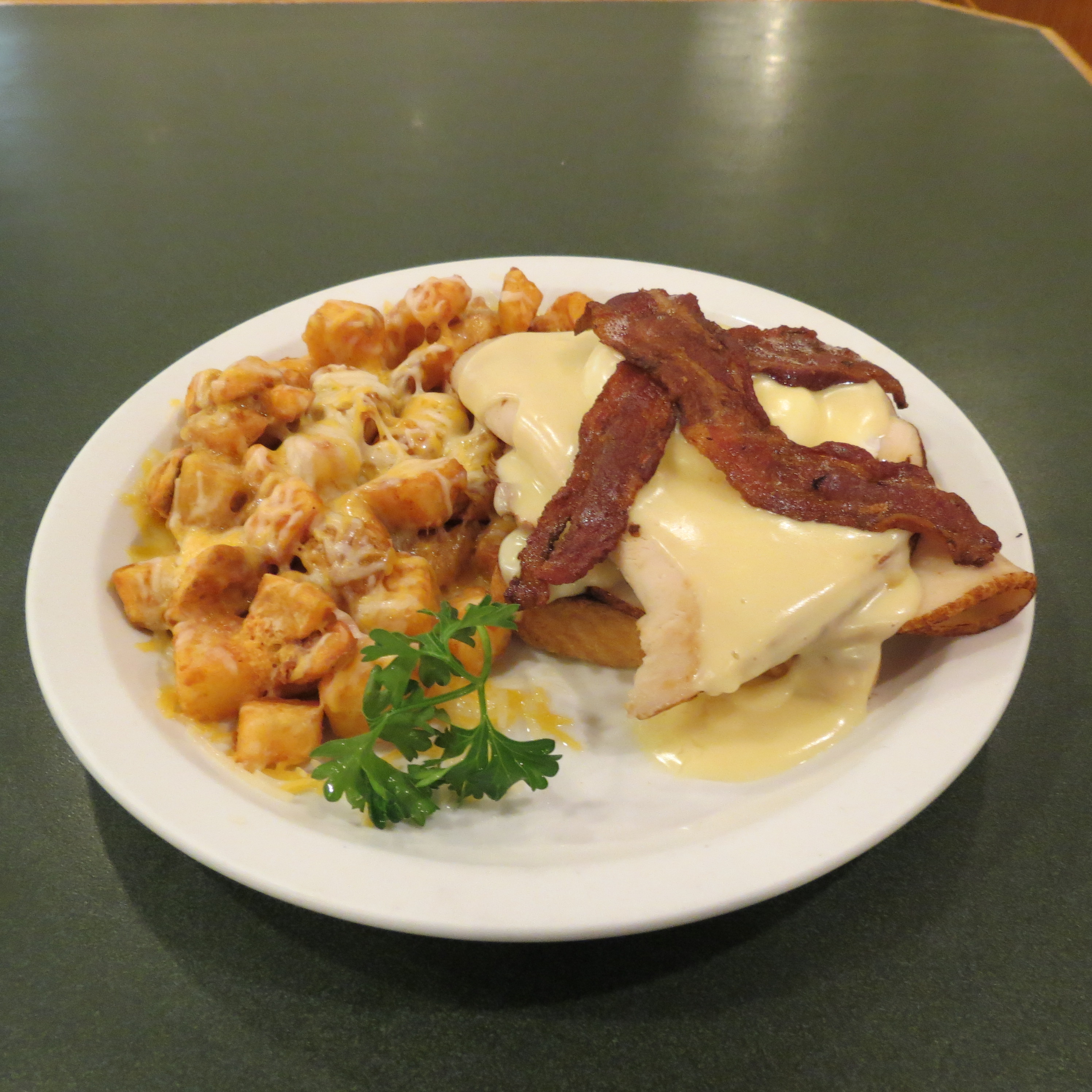 Order Kentucky Hot Brown food online from Grand Day Cafe store, Columbus on bringmethat.com