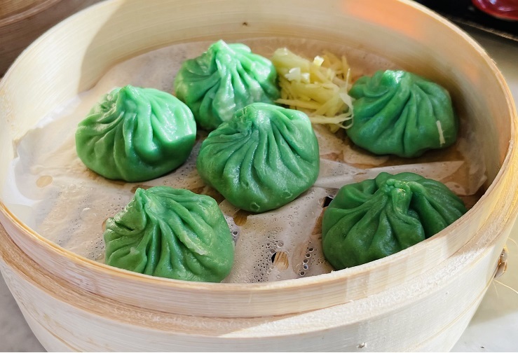 Order Fish Soup Dumpling - Xiao Long Bao food online from Iron Teapot Dim Sum store, Los Angeles on bringmethat.com