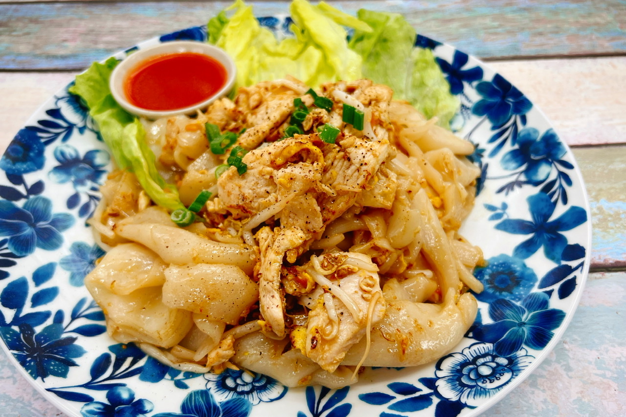 Order KUA NOODLE food online from Thai Diva Cuisine store, Woodside on bringmethat.com