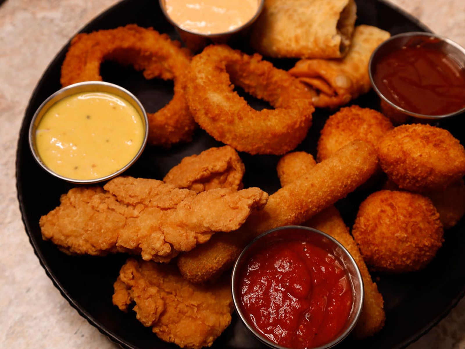 Order 45th Sampler food online from 45th Street Pub store, Edgewater Park on bringmethat.com