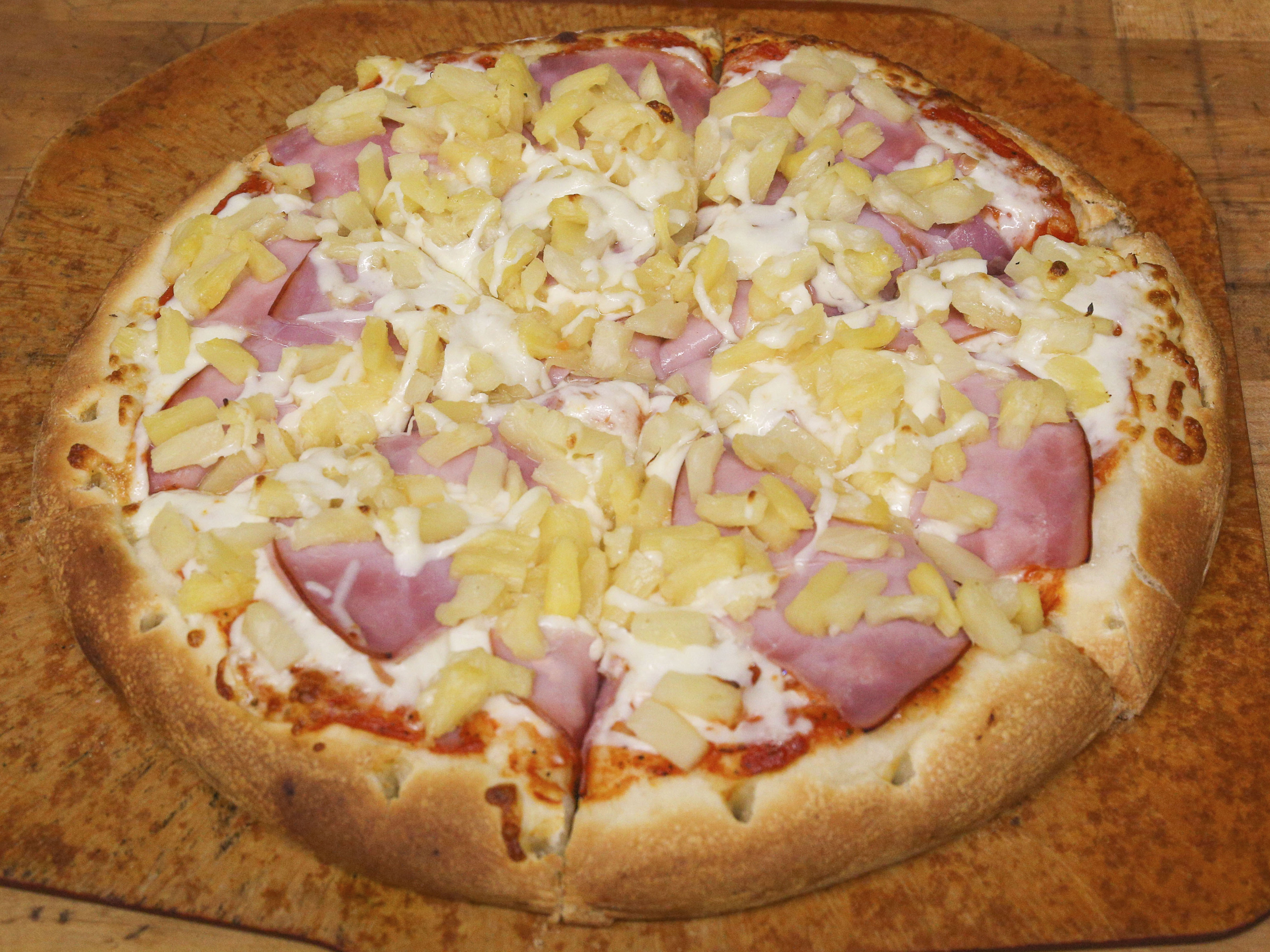 Order 7. The Hawaiian Pizza food online from Legends Pizza store, Cupertino on bringmethat.com