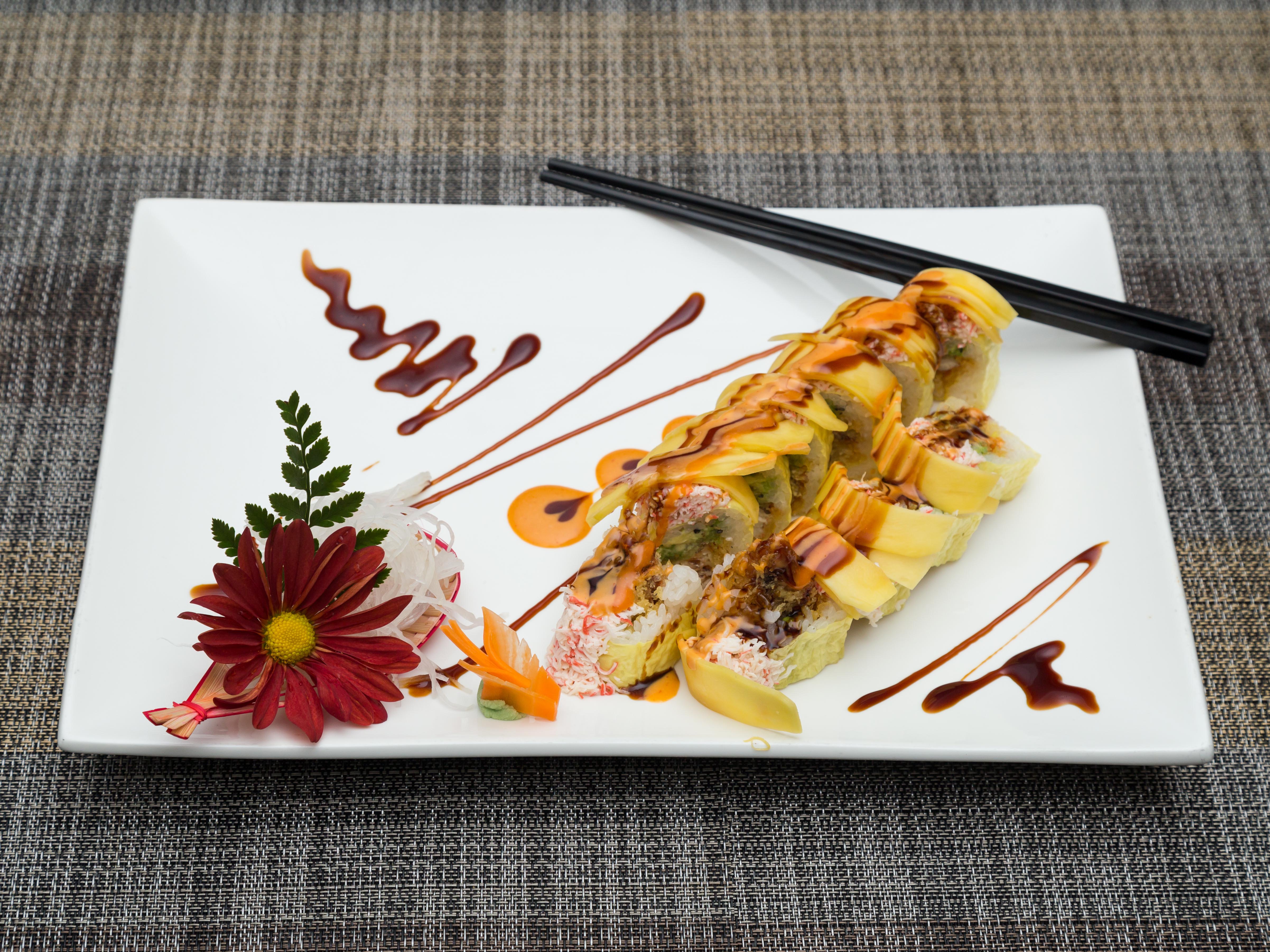 Order R27. Golden Spider Roll food online from Fusion Wok store, Katy on bringmethat.com