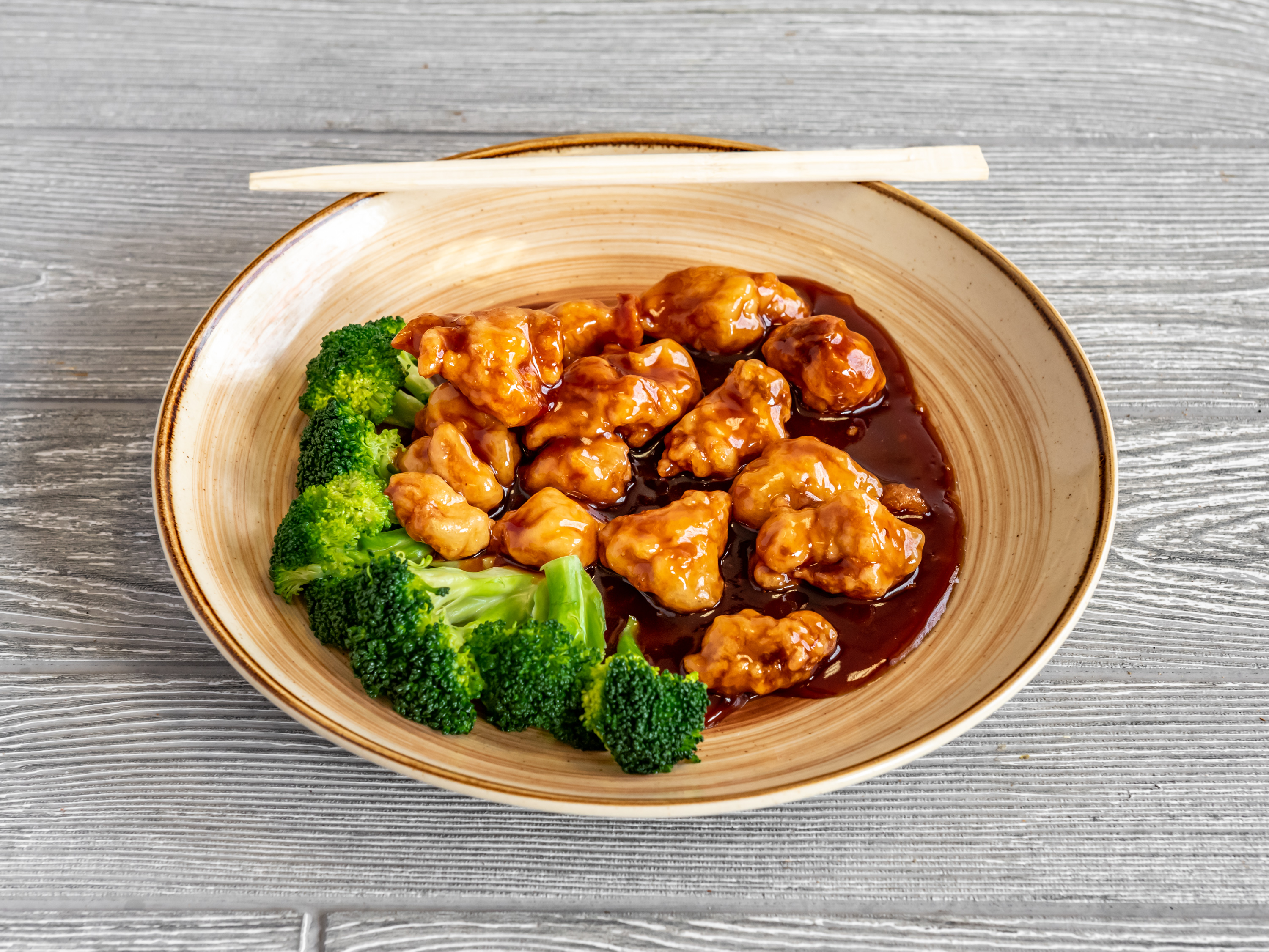 Order S5. General Tso's Chicken food online from Hong Kong Kitchen store, Lansdowne on bringmethat.com