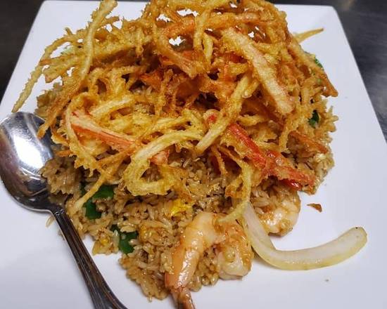 Order Satto Fried Rice food online from Satto Thai & Sushi Bar store, Atlanta on bringmethat.com