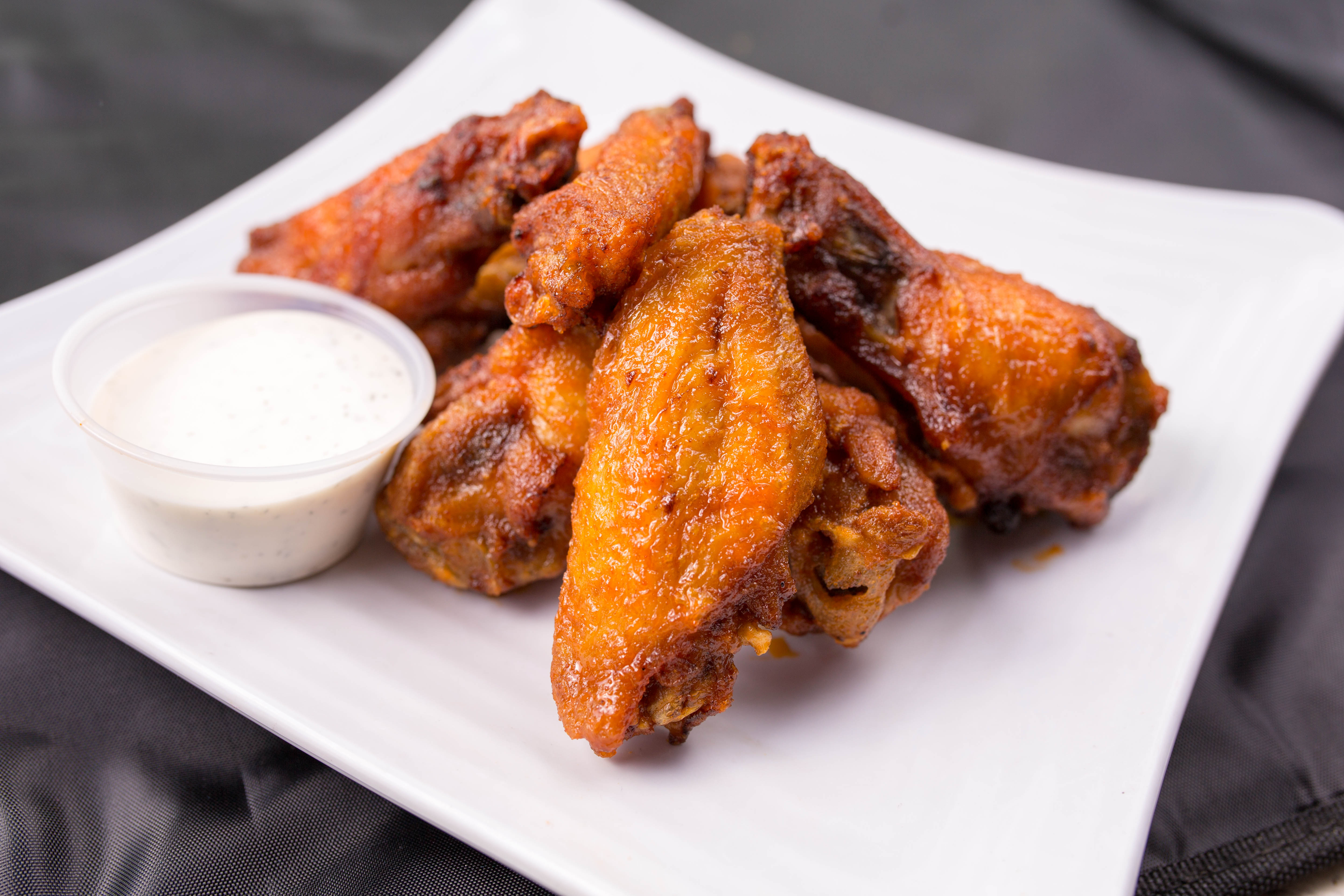 Order Hot Wings food online from Grill Em Pizza store, San Jose on bringmethat.com