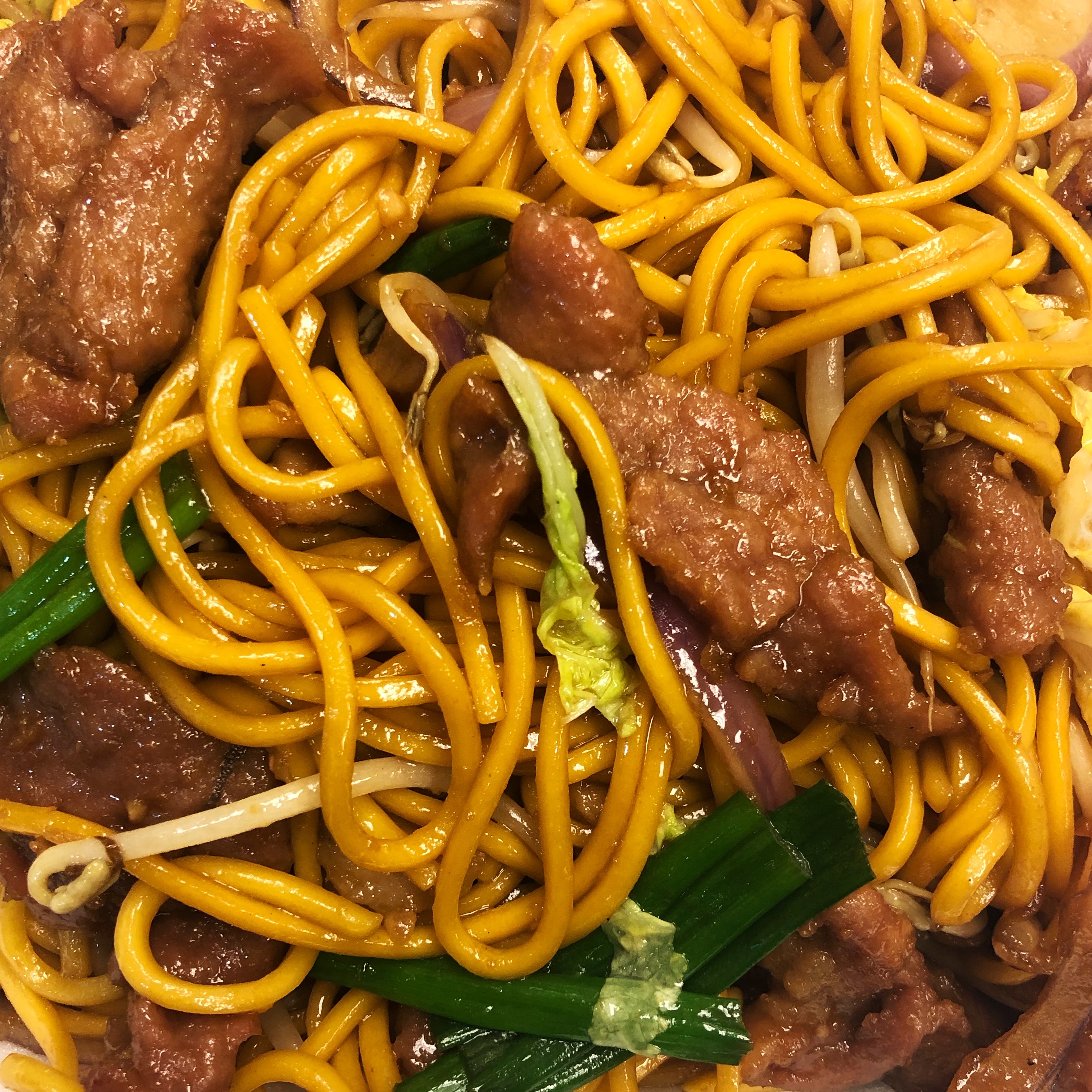 Order Beef Chow Mein Noodle food online from China A Gogo store, North Las Vegas on bringmethat.com