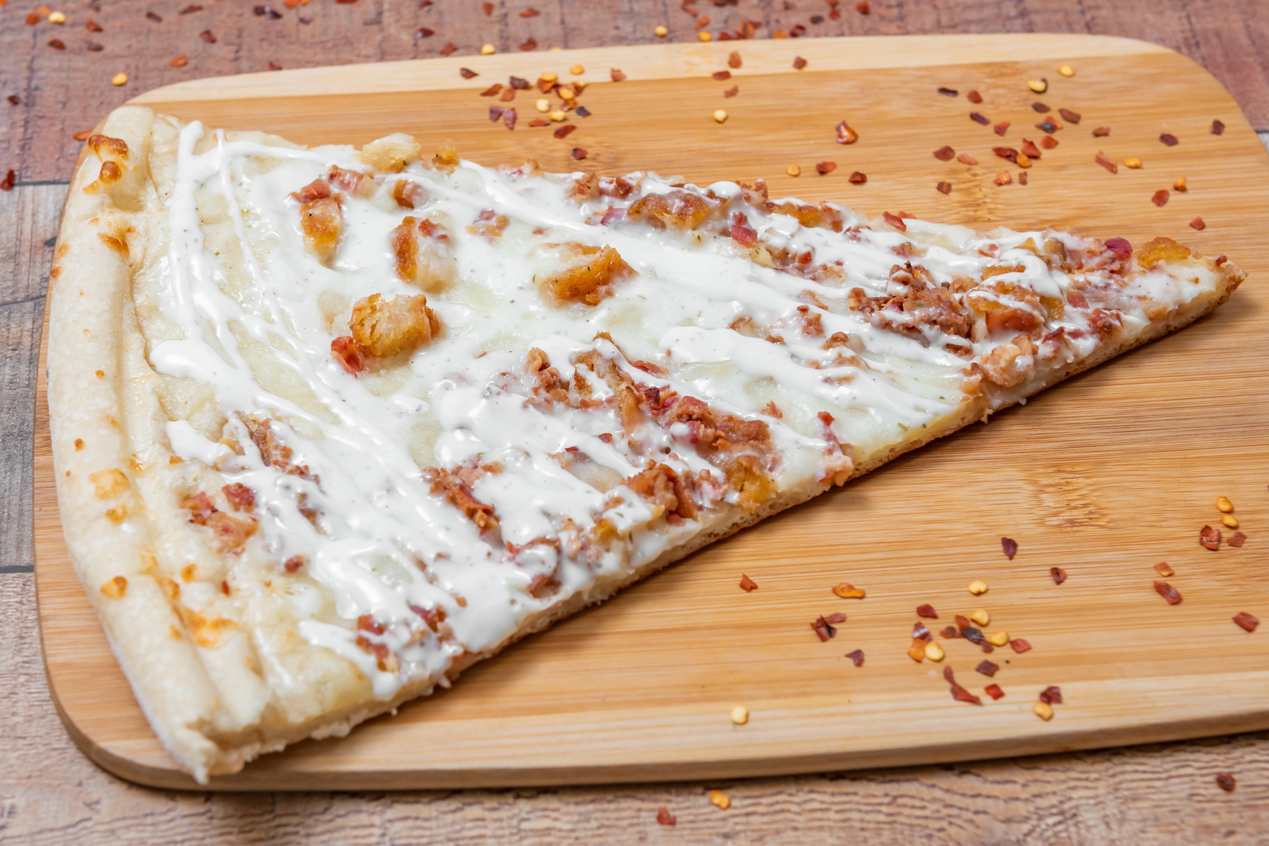 Order Chicken Bacon Ranch Pizza Slice - Slice food online from Ray #1 Pizza store, Whitehall on bringmethat.com