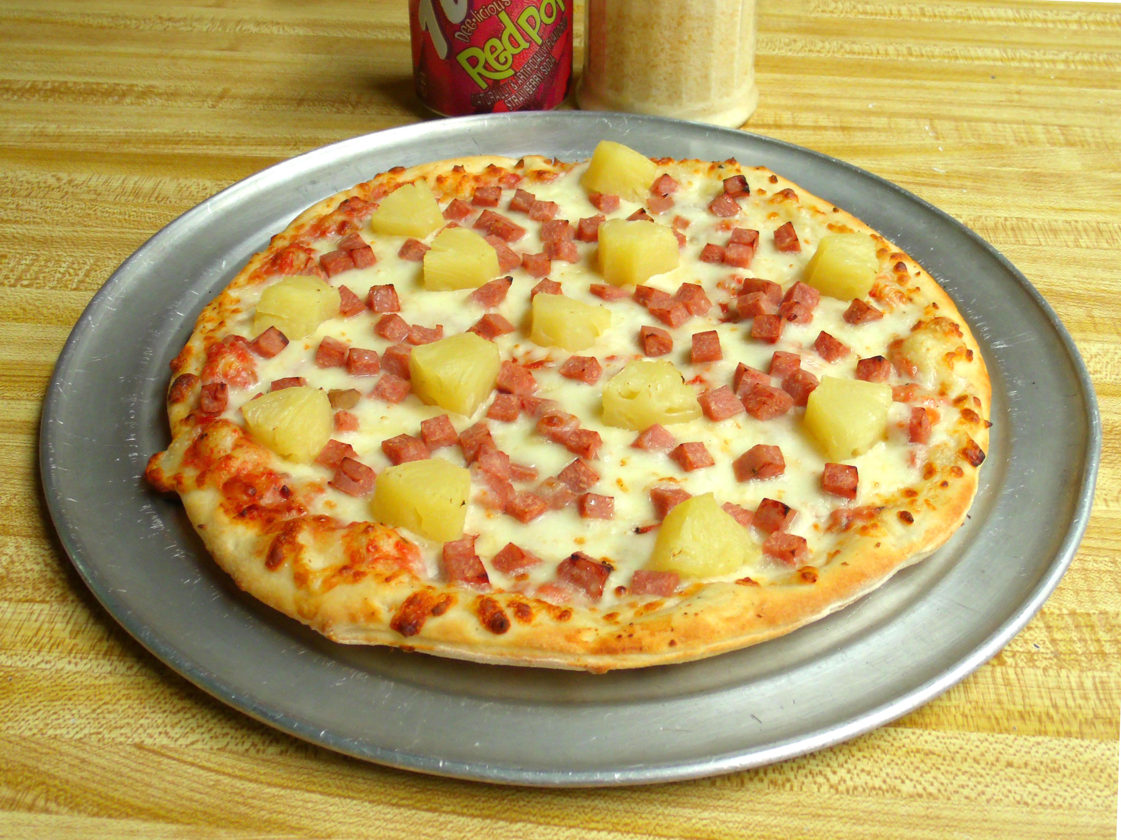 Order Hawaiian Pizza food online from Papa's Pizza store, New Orleans on bringmethat.com