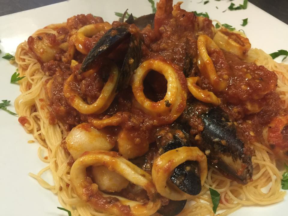 Order Seafood Combo Marinara food online from Good Fellows Pizza & Italian store, Fords on bringmethat.com