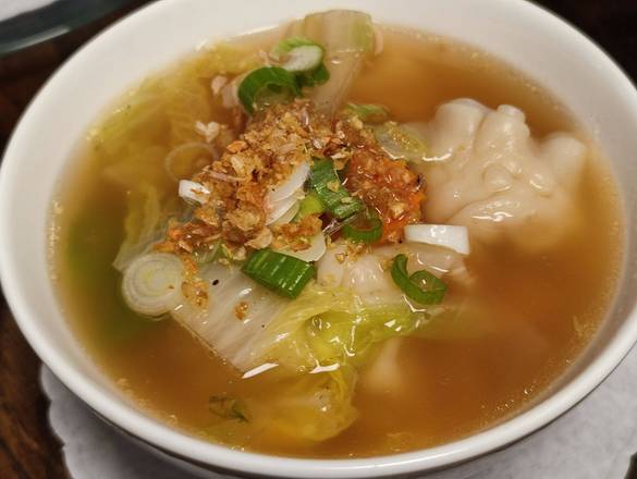 Order Wonton Soup food online from Silk Thai Hagerstown store, Hagerstown on bringmethat.com