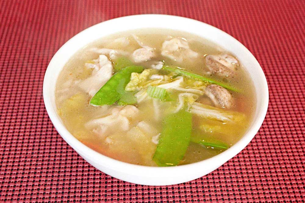 Order 云吞汤(小) Won Ton Soup food online from Spices 3 store, Oakland on bringmethat.com
