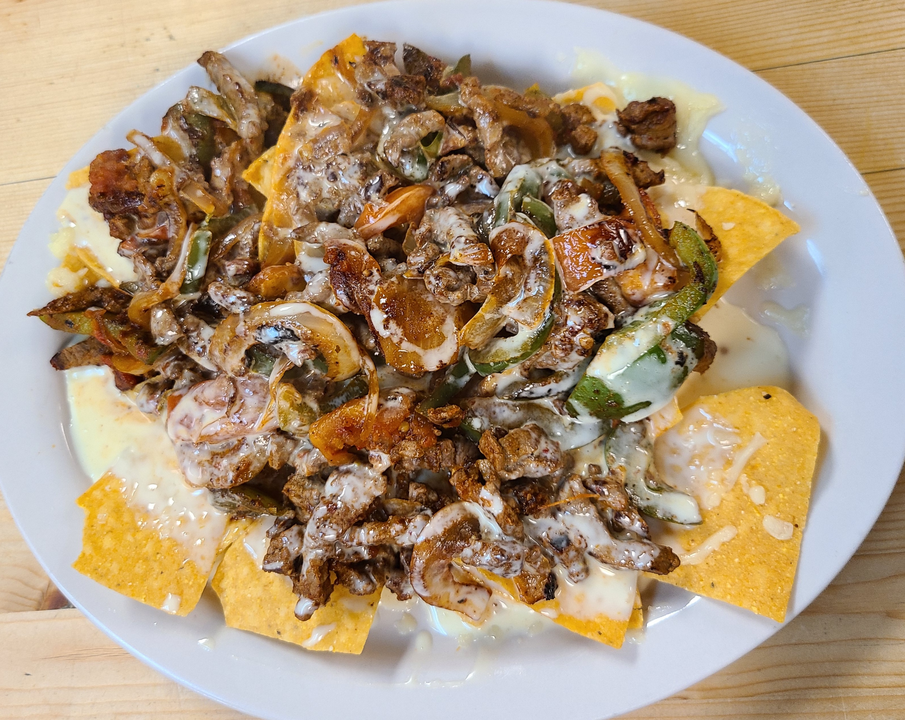 Order 31. Grilled Nachos food online from El Mariachi Mexican Restaurant Beech Grove store, Beech Grove on bringmethat.com