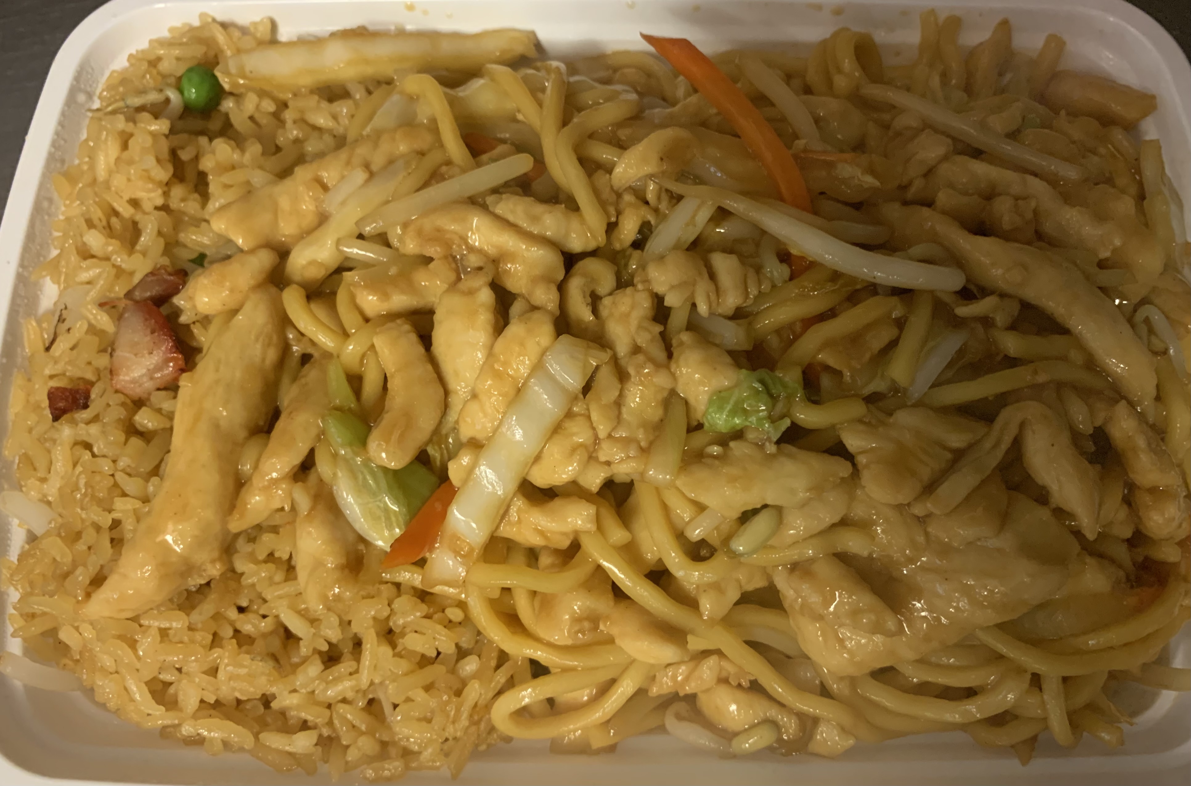 Order C13-鸡捞面康宝 / Chicken Lo Mein Combo Platter food online from China King store, Lansdale on bringmethat.com