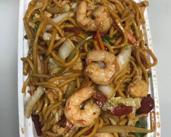 Order House Special Lo Mein (Quart) food online from China Pavilion store, Rio Grande on bringmethat.com