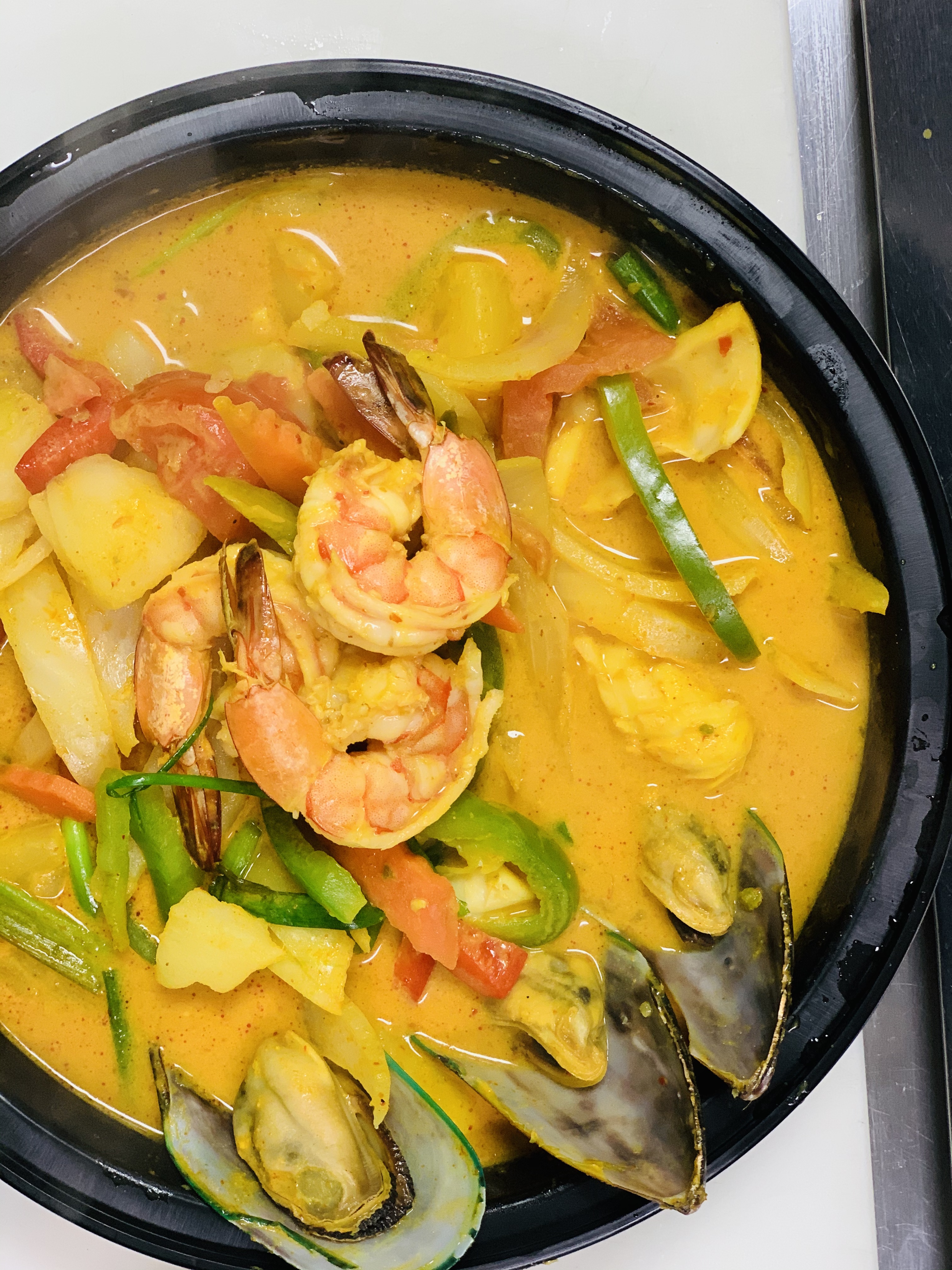 Order Thai Yellow Curry food online from Thai Aroy Dee store, Drexel Hill on bringmethat.com