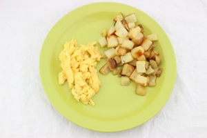 Order Kids 1 Egg with Potatos food online from Scramblers store, Farmington Hills on bringmethat.com