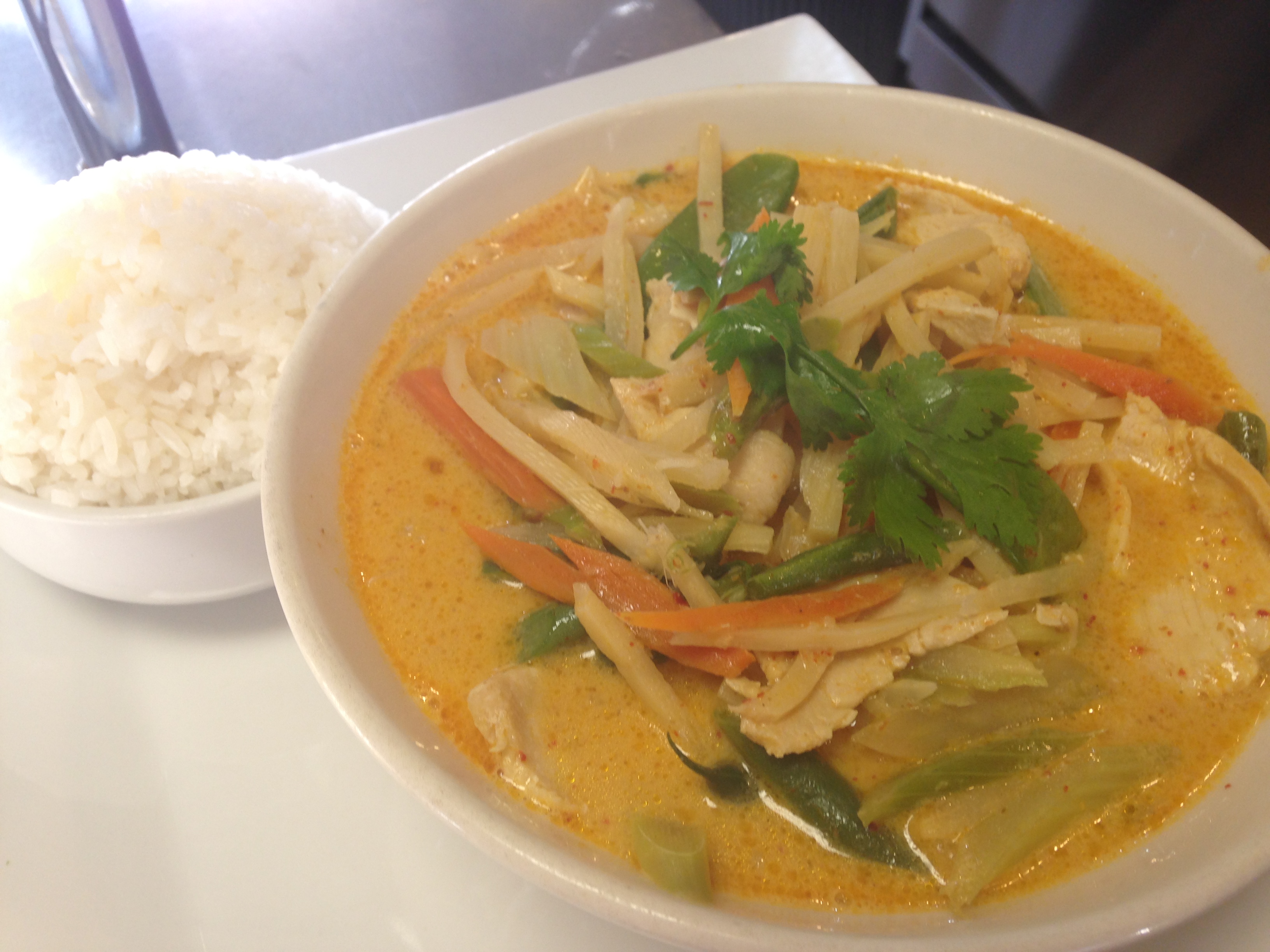 Order Red Curry food online from Esaan Thai Restaurant store, York on bringmethat.com