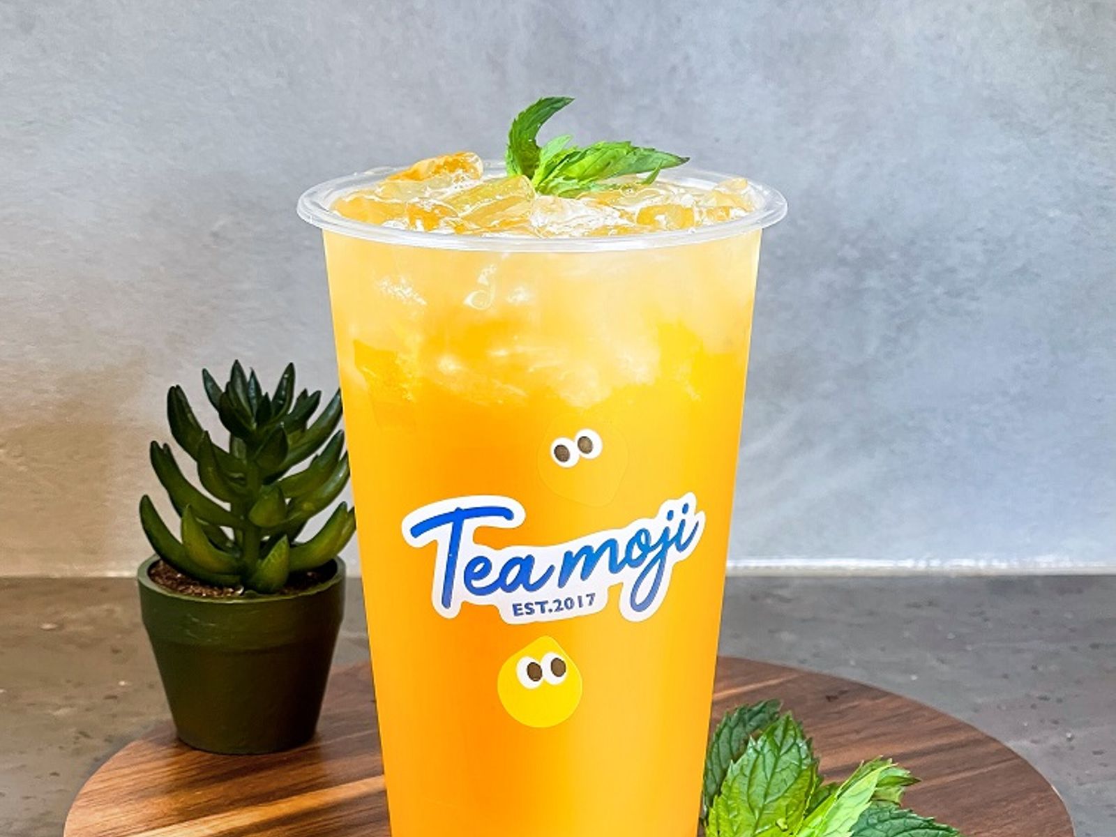 Order A4 Passion Fruit Mojito A4 百香莫吉托 food online from Teamoji store, Champaign on bringmethat.com