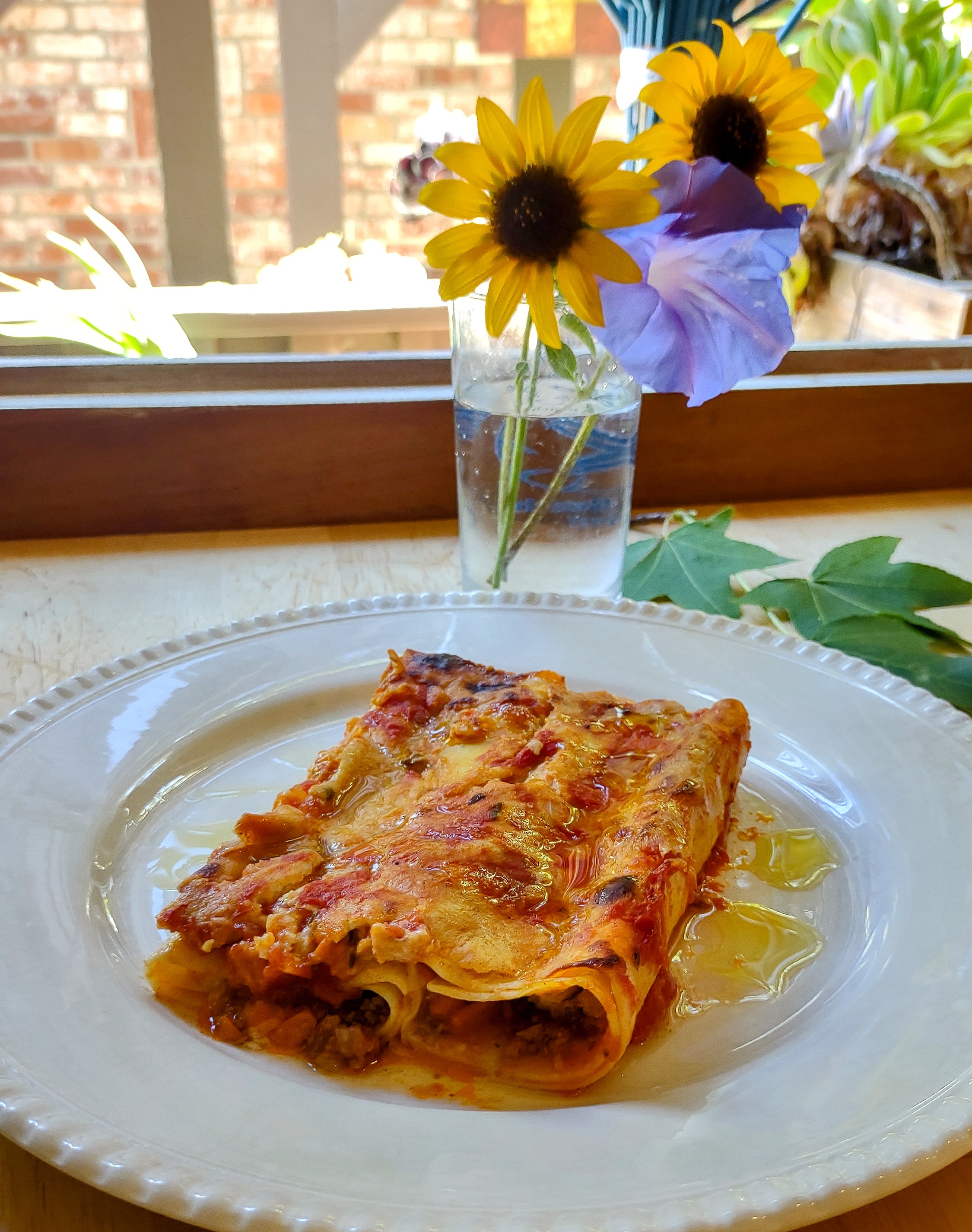 Order Oven Baked Cannelloni food online from Lasagna Today store, San Anselmo on bringmethat.com