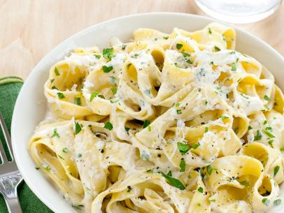 Order Pasta with Alfredo Sauce food online from Ametis Pizza store, Clifton on bringmethat.com