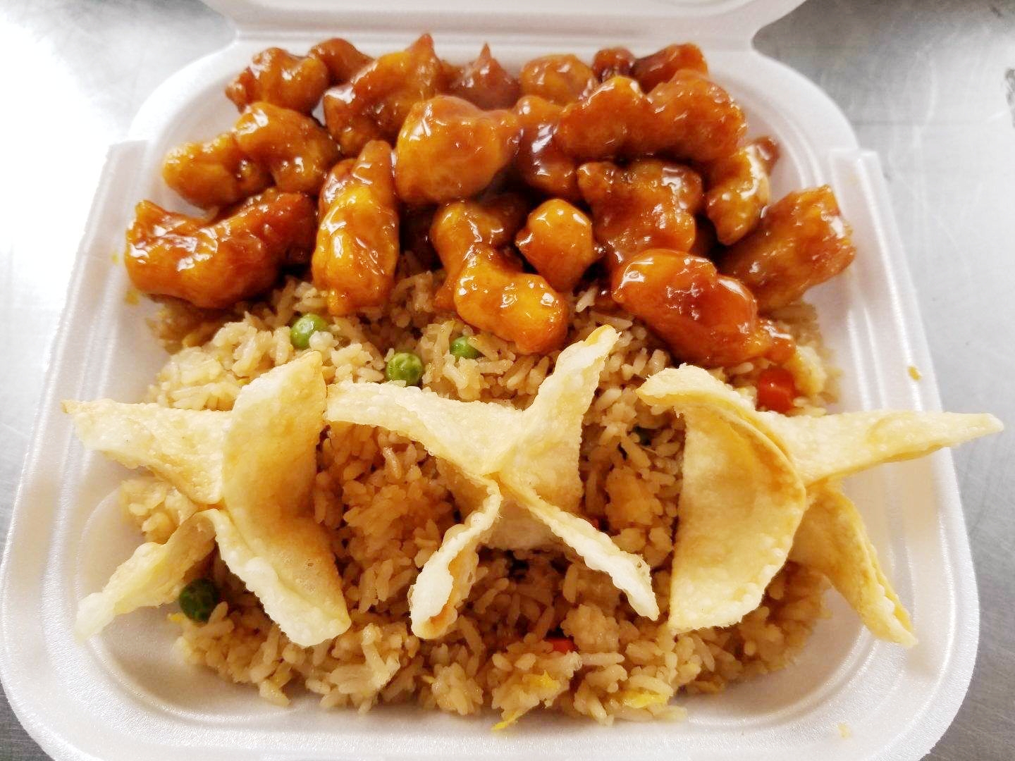 Order #26. Sesame  Chicken with Veggie Fried Rice and 3 Crab Rangoon food online from Five Star Eggroll store, La Crosse on bringmethat.com