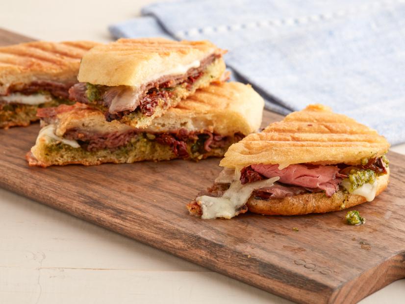 Order Roast Beef and Mozzarella Panini food online from Sutton cafe store, New York on bringmethat.com