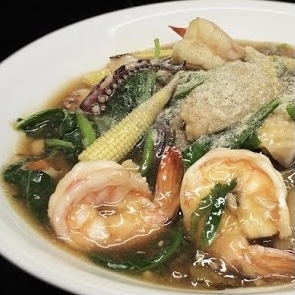 Order 32. Seafood Rad Na food online from Ping Pong Thai store, Las Vegas on bringmethat.com