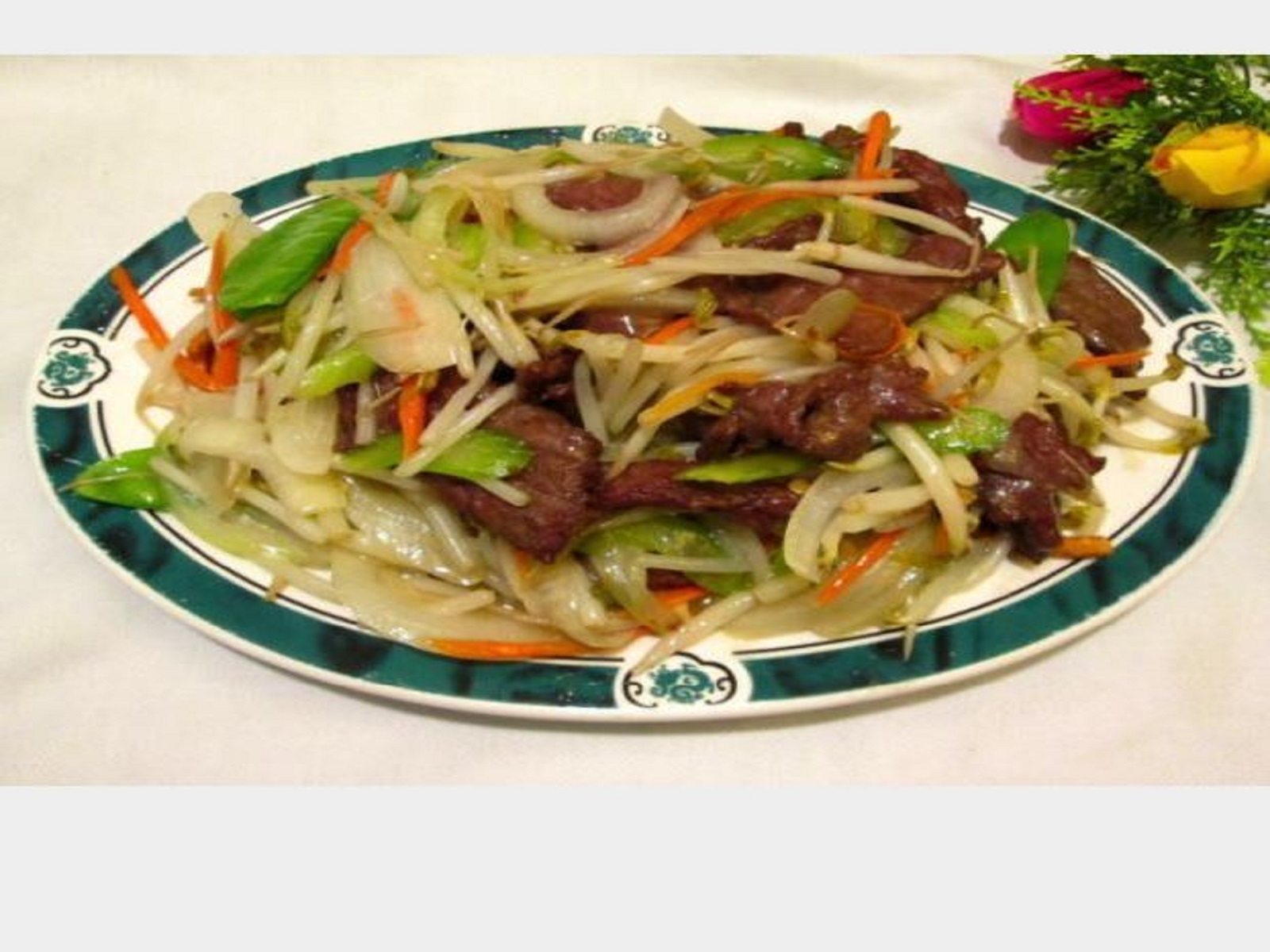 Order Beef Chow Mein food online from Beijing Asian Restaurant store, Maineville on bringmethat.com