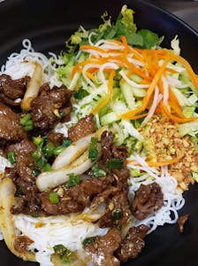 Order V3. Lemongrass Beef Vermicelli food online from Boling Pho store, Escondido on bringmethat.com