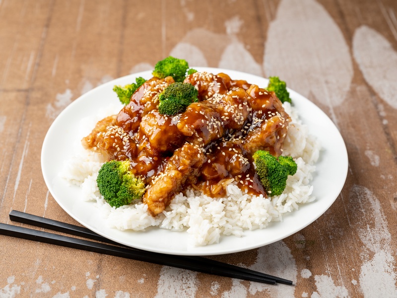 Order Sesame Chicken food online from Hui's store, Milwaukee on bringmethat.com