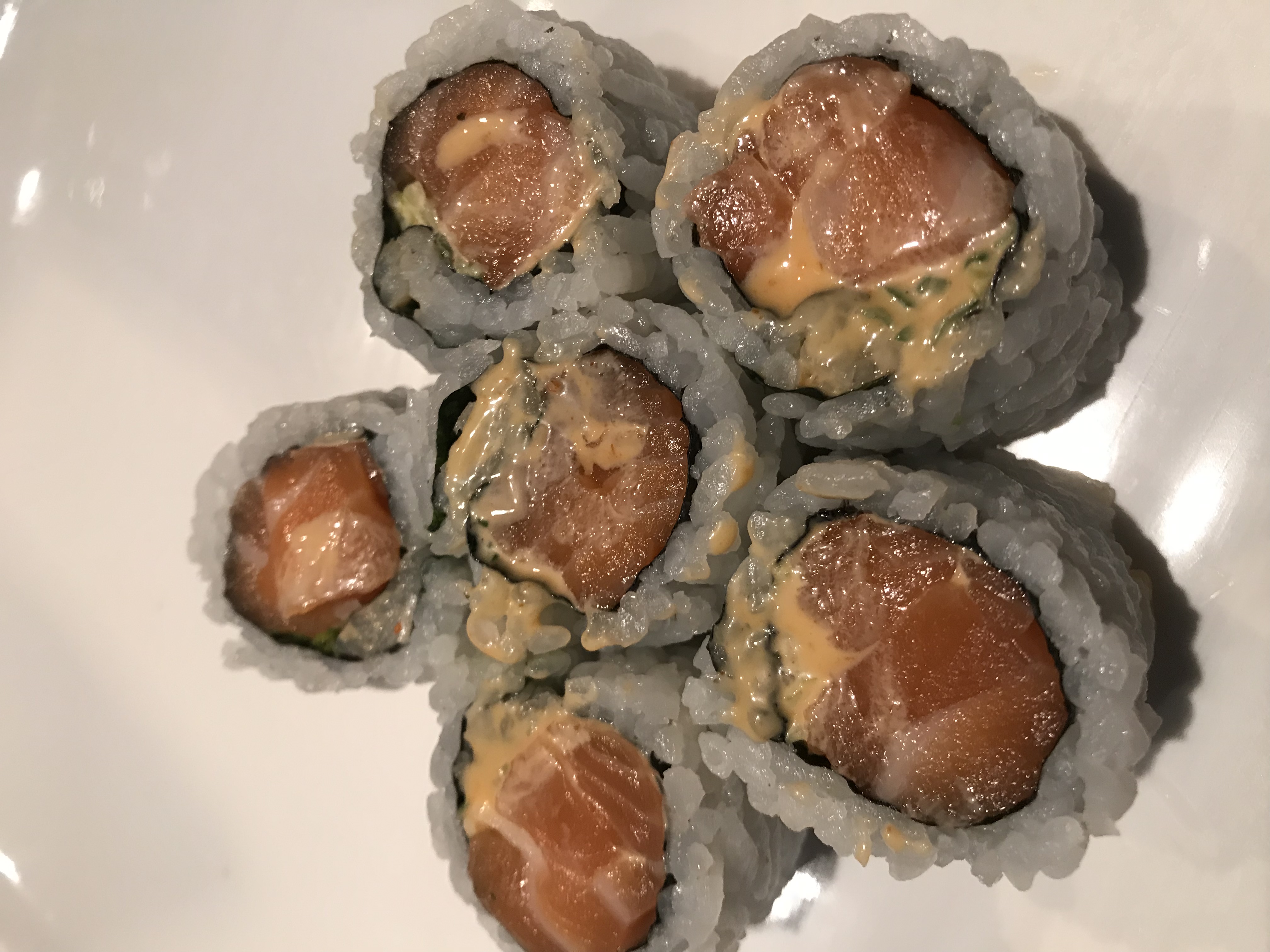 Order Spicy Salmon Roll food online from Big Bite Sushi store, Chicago on bringmethat.com