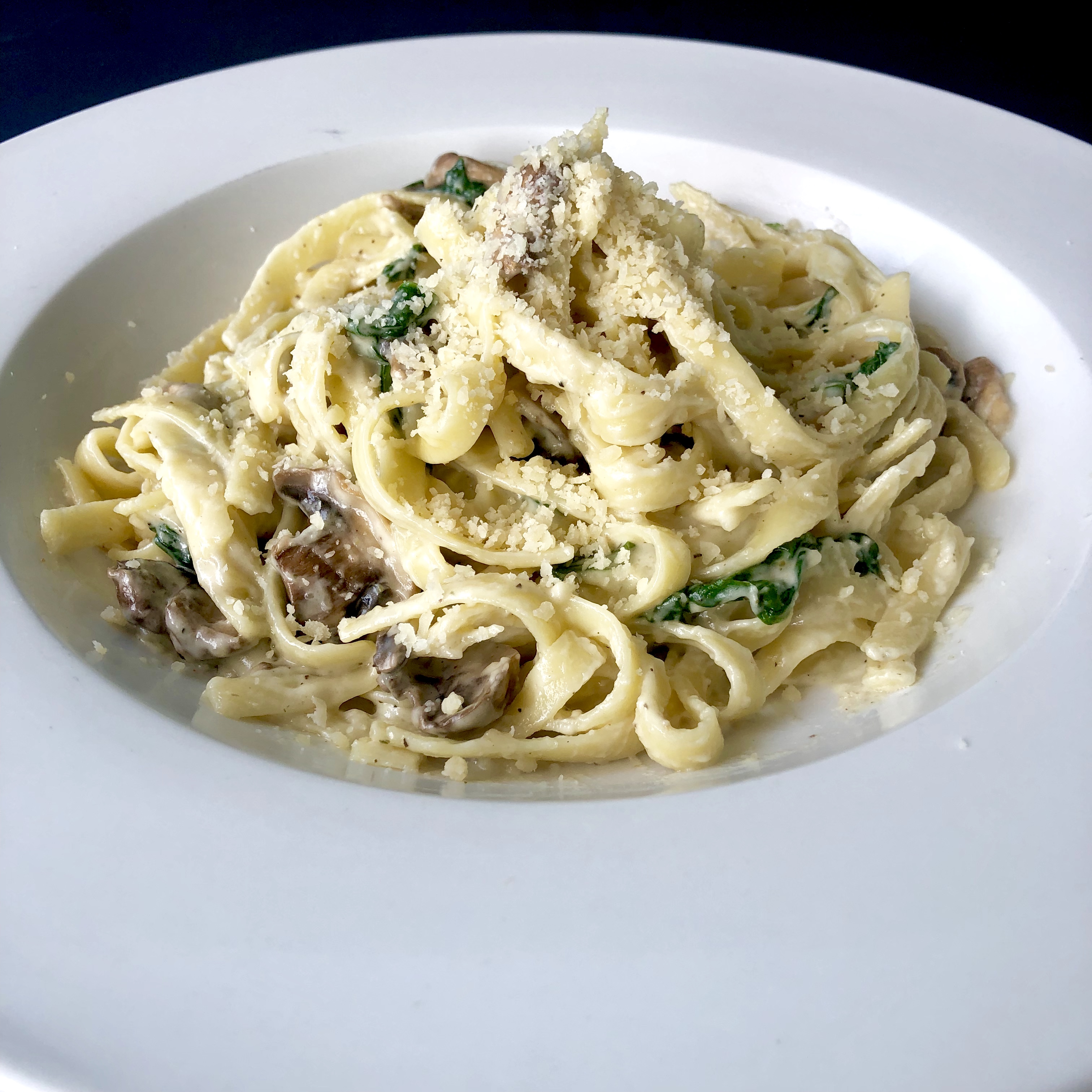 Order Fettuccine Alfredo food online from Sunset Grill store, Los Angeles on bringmethat.com