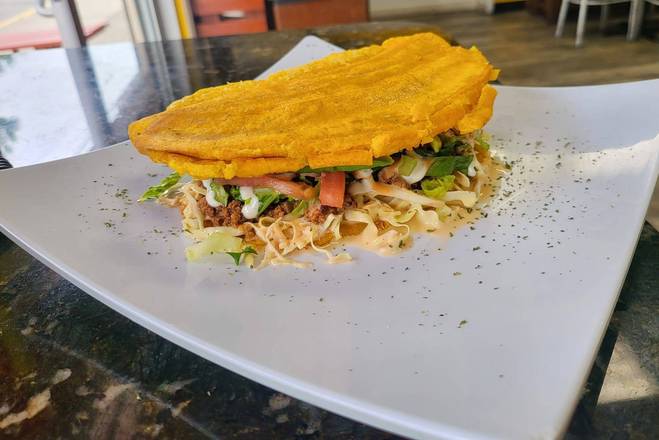 Order Patacon de Pollo food online from Avocado Eatery & Sushi store, Paterson on bringmethat.com