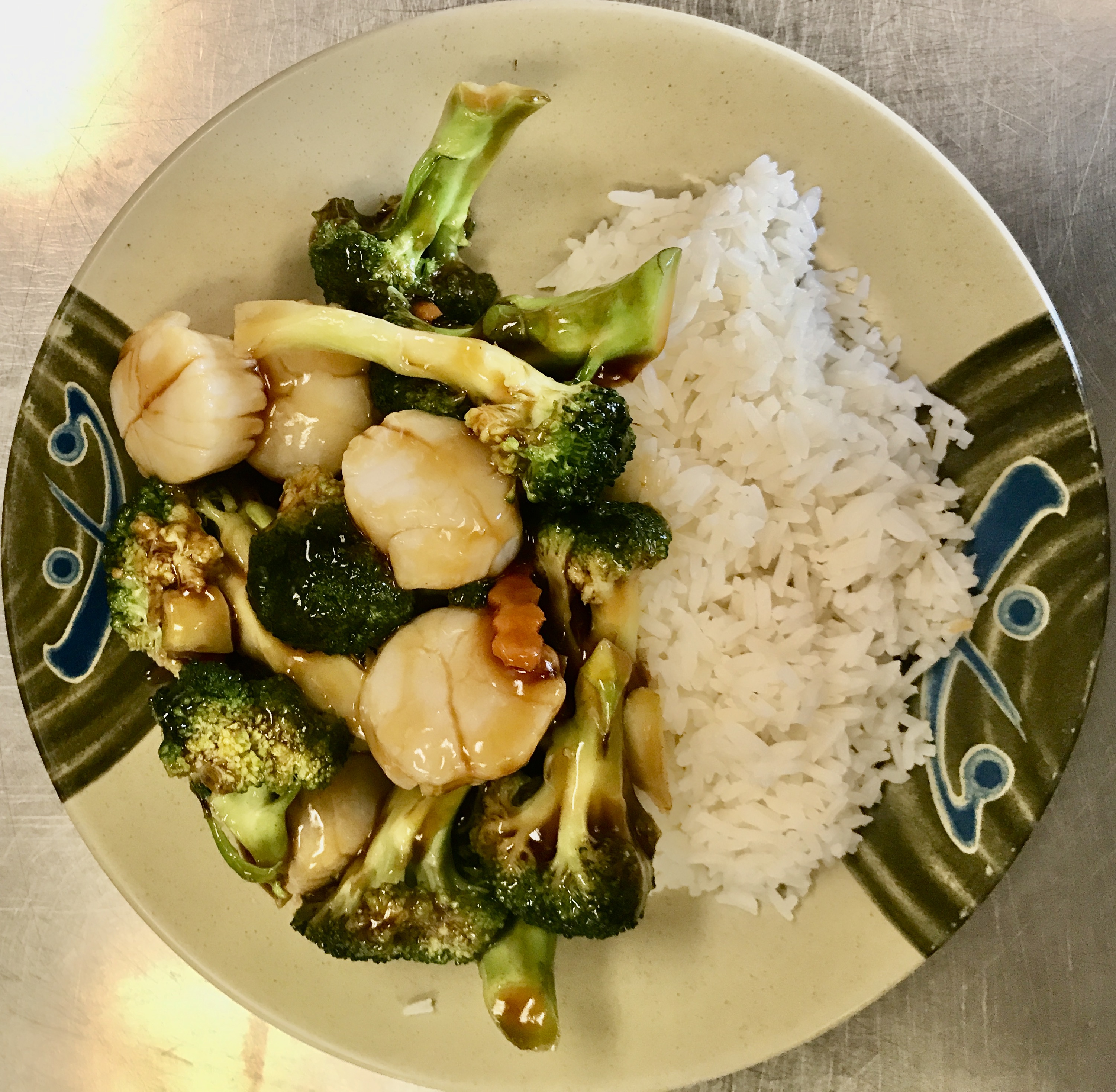 Order 75. Scallop with Broccoli food online from Tang's Wok store, Bedford Heights on bringmethat.com
