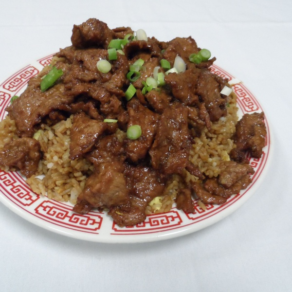Order 135. Beef Fried Rice food online from Oriental Express store, Old Forge on bringmethat.com
